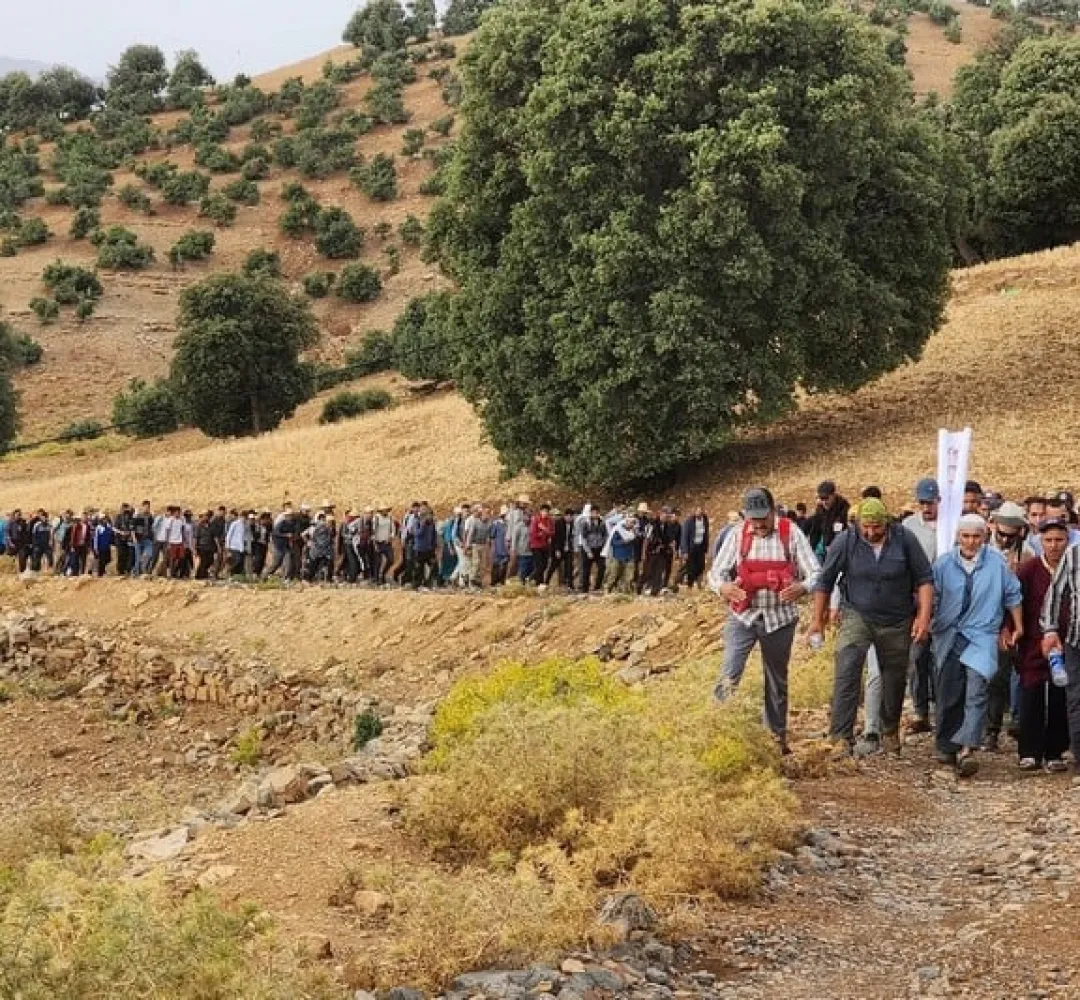حين يحتج المسؤول ضد نفسه... عبث أم تهرب من المحاسبة ؟ رئيس جماعة يحتج على فشله ؟ من يحاسب من ؟