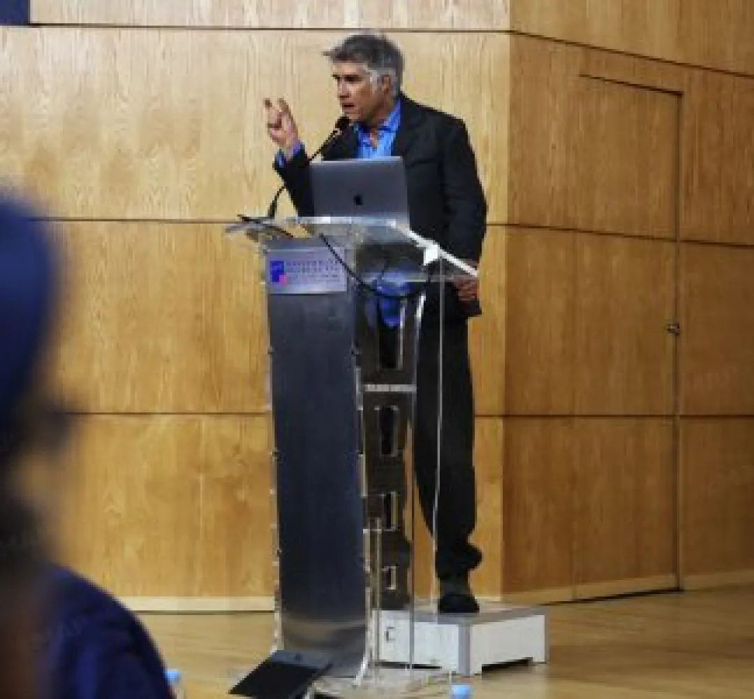 المحاضرة الافتتاحية للجامعة الخاصة لفاس: الدعوة إلى اعتماد هندسة معمارية ذات بعد إنساني عميق