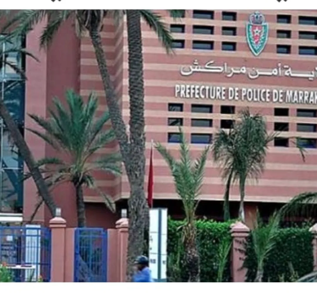 عناصر الشرطة بولاية الامن بمراكش توقيف مواطن من جنسية افريقية للاشتباه في تورطه في قضية تتعلق بالضرب والجرح المفضي الى الموت