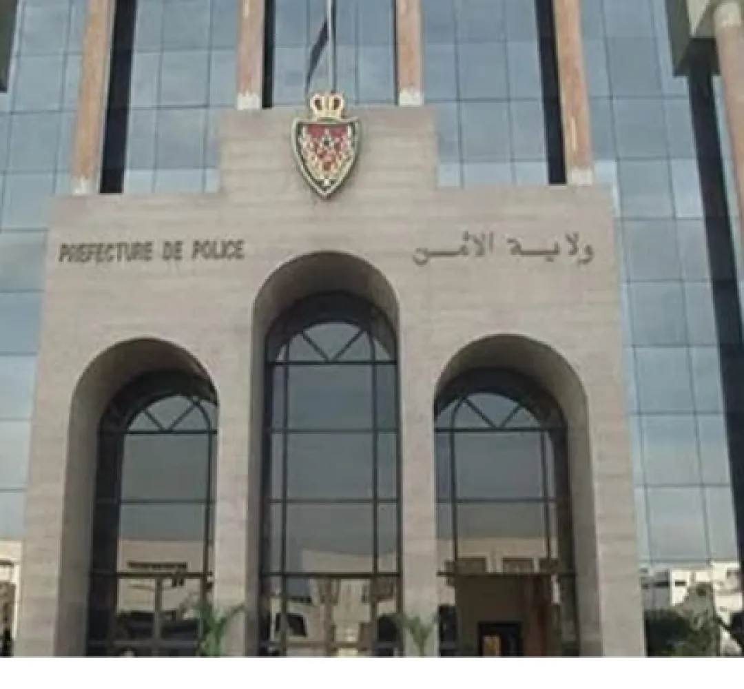 مكنت عناصر الشرطة القضائية بمنطقة أمن سيدي البرنوصي بمدينة الدار البيضاء، صباح اليوم الجمعة 17 يوليوز الجاري، من توقيف شخص يشتبه في تورطه في قضية تتعلق بالاحتجاز المقرون بارتكاب اعتداء جنسي و